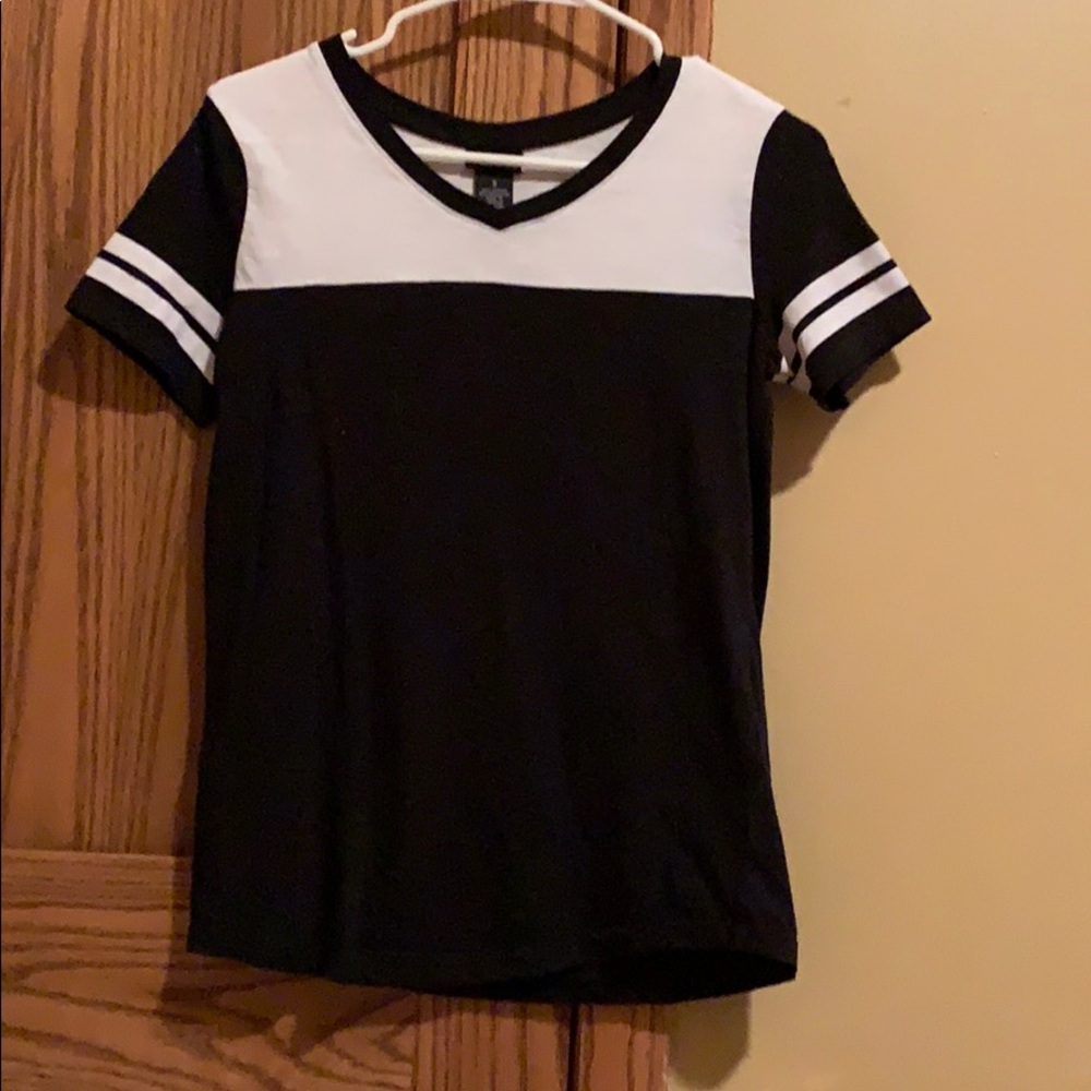 A tee shirt black and white.